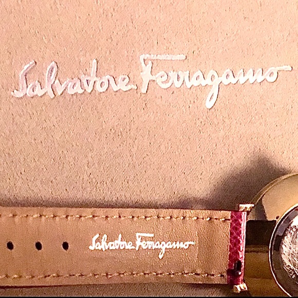 *SOLD AT AUCTION* NEW Salvatore Ferragamo Mother of Pearl & Pink Leather watch - Picture 12 of 16
